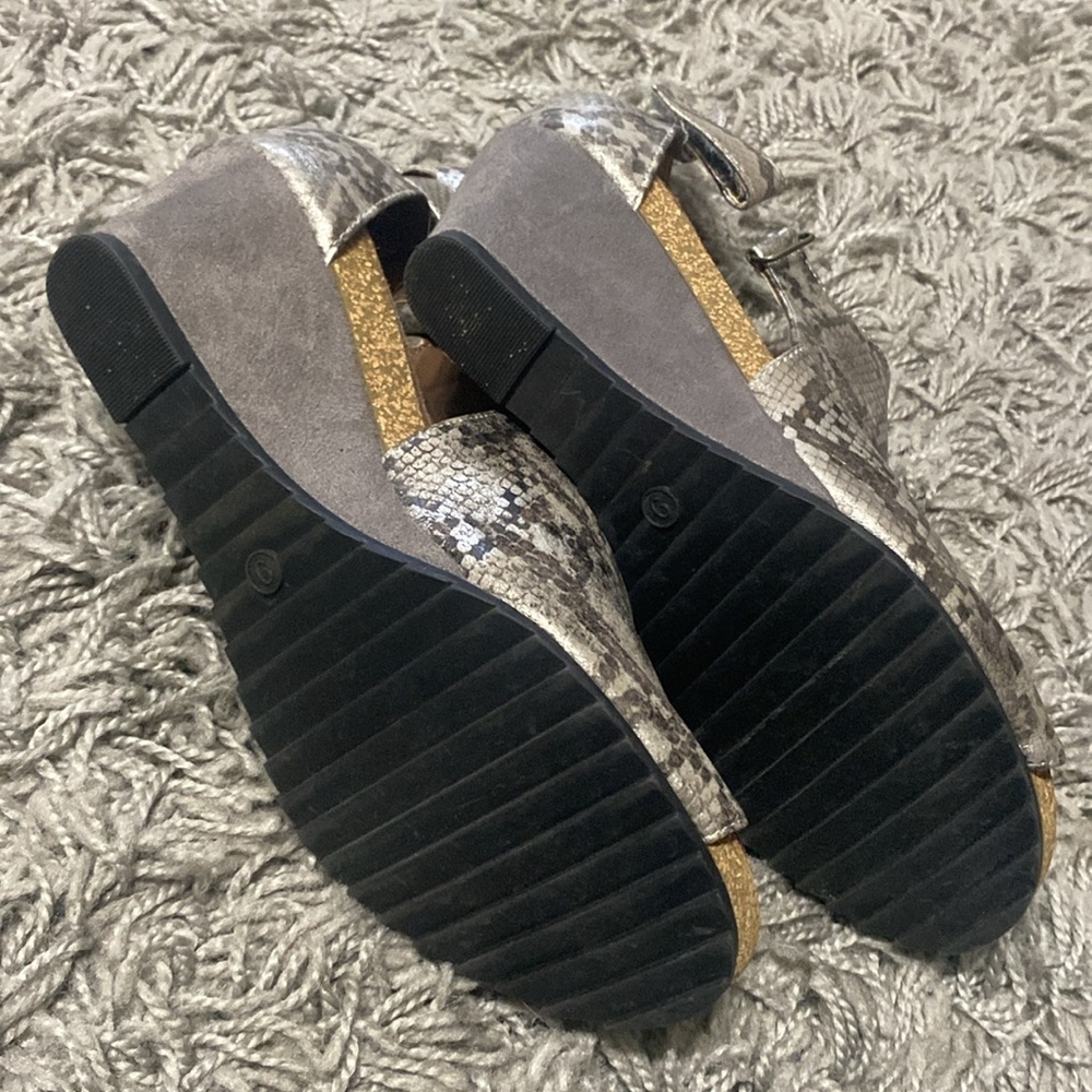 Wedges - Picture 7 of 9